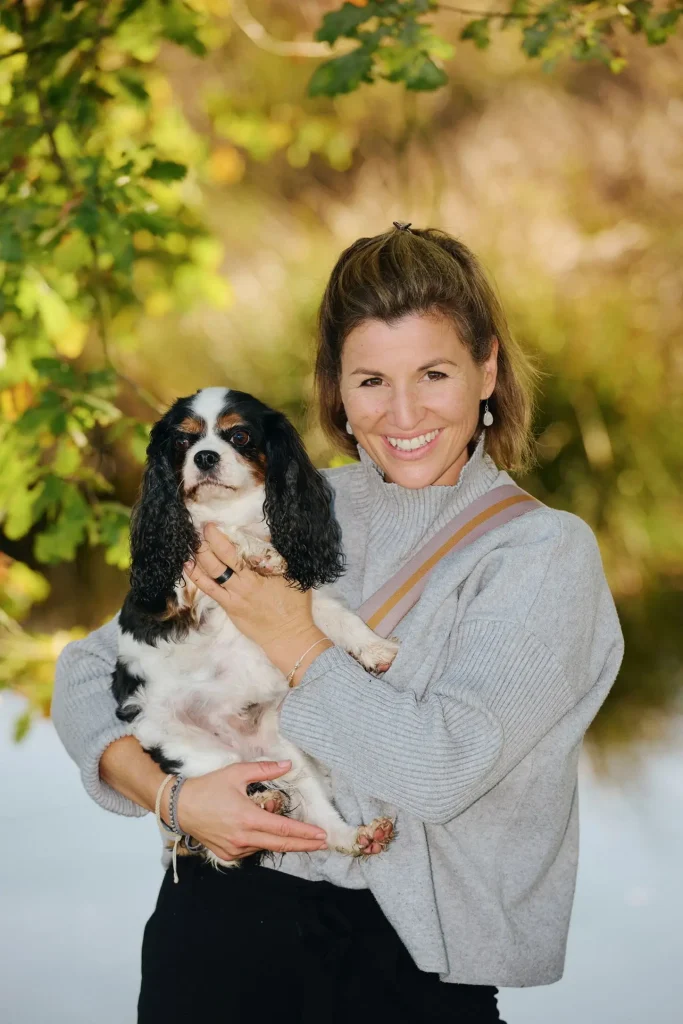 Aline Zwahlen Fernandez Model Schweiz Hunde